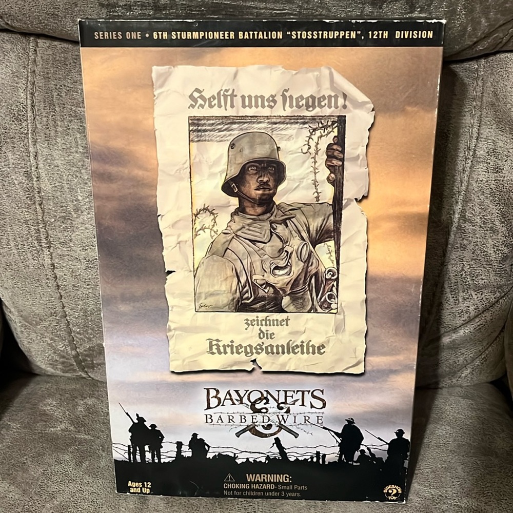 NIB Sideshow Bayonets & Barbed Wire “Stosstruppen” 12 inch figure Stormtrooper